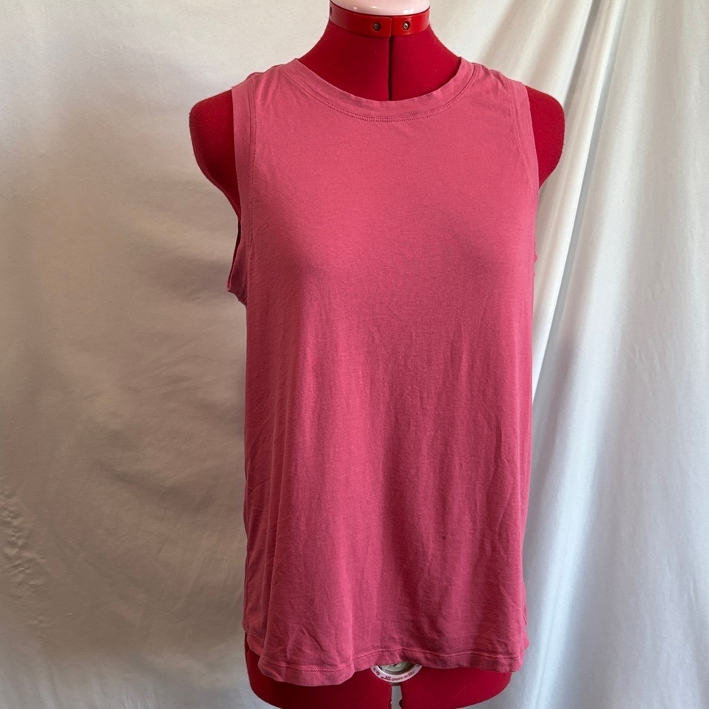 MM344 Kersh Sleeveless Rose Top